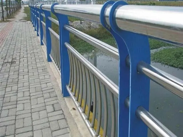 熱鍍鋅橋梁護(hù)欄